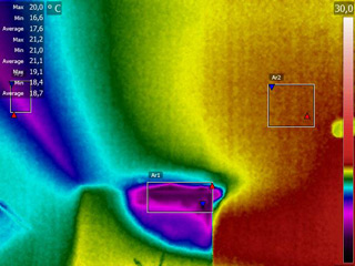 Feuchtes Mauerwerk als Defekt im Thermogramm erkennbar